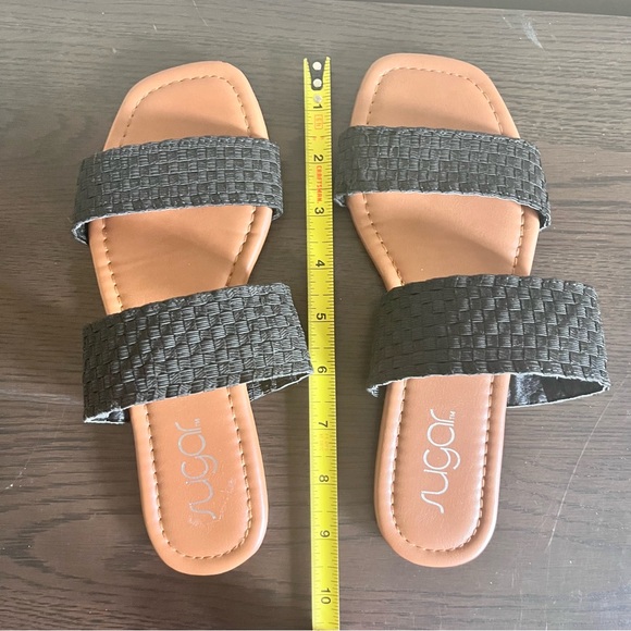 SUGAR Belynda Flats Sandals Slides Basket Weave Slip On Black Sz S (6-6.5) - Picture 2 of 5